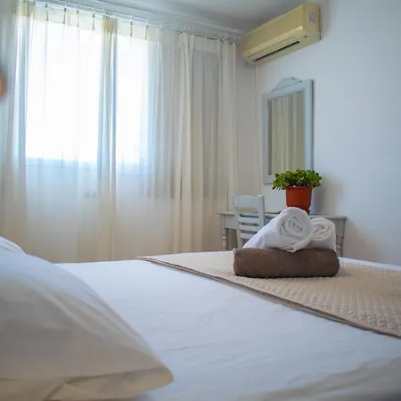 Irenes View Apartments * Agia Irini (Paros)