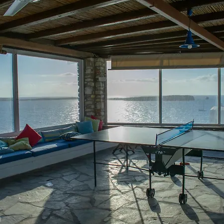 Acres Paros