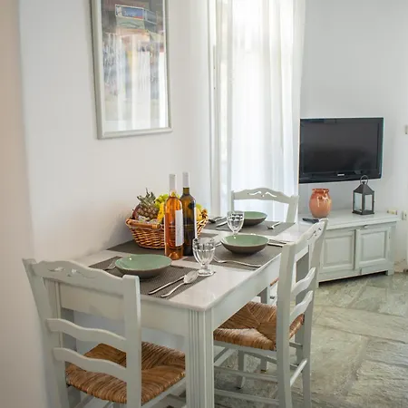 Acres Paros